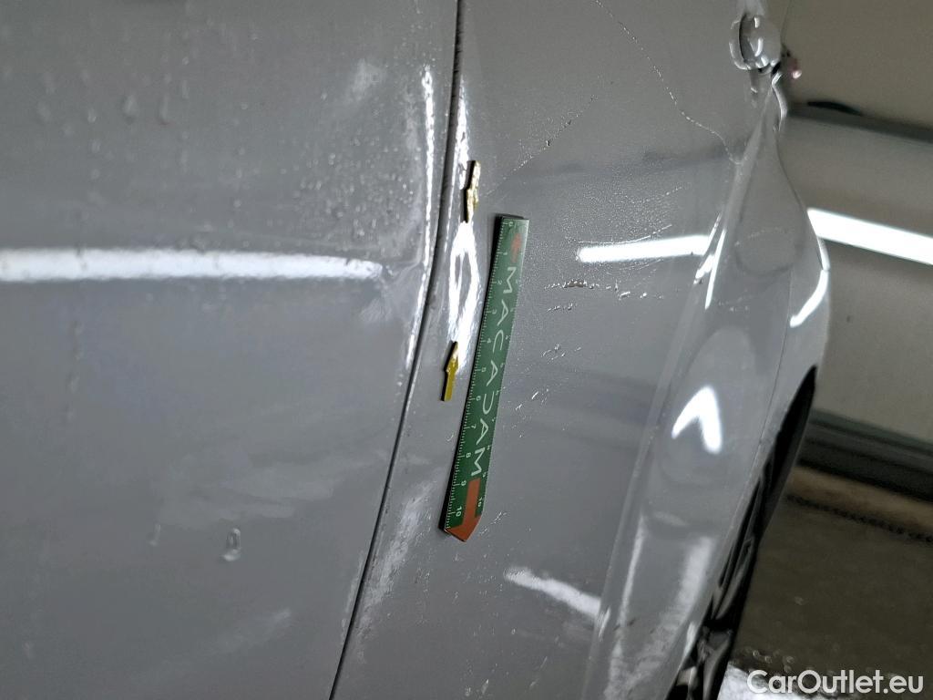  Toyota  Yaris TOYOTA  Hybride / 2019 / 5P / Berline Hybride 116h Collection #15