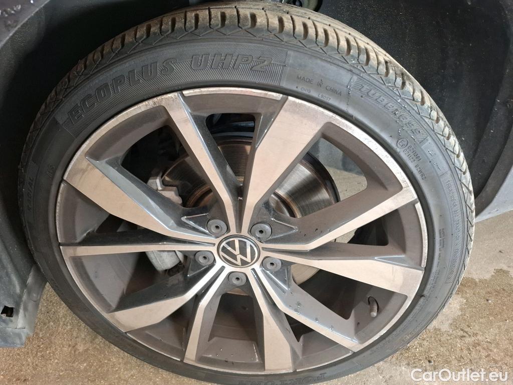  Volkswagen  T-ROC VOLKSWAGEN  / 2021 / 5P / SUV 1.5 TSI 150 EVO STYLE EXCLUSIVE DSG7 #12