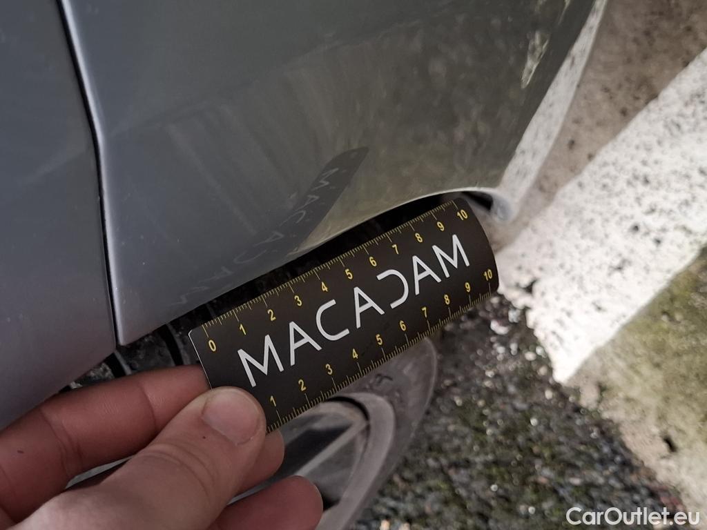  Volkswagen  Golf  VOLKSWAGEN / 2020 / 5P / Berline 2.0 TDI SCR 150 DSG7 Life Busi 1st #8