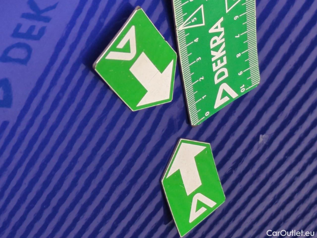  Toyota  C-HR TOYOTA  / 2016 / 5P / SUV 1.8 Hybride 122 Dynamic Business Beyond #15