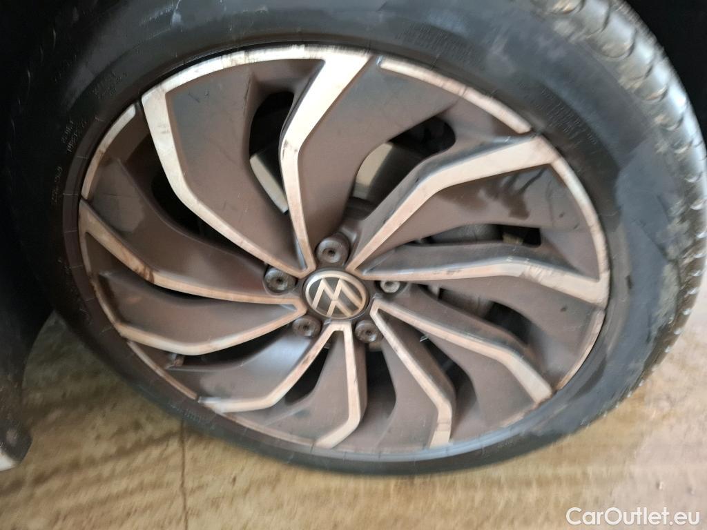  Volkswagen  Golf  VOLKSWAGEN / 2020 / 5P / Berline 2.0 TDI SCR 150 DSG7 Life Busi 1st #25