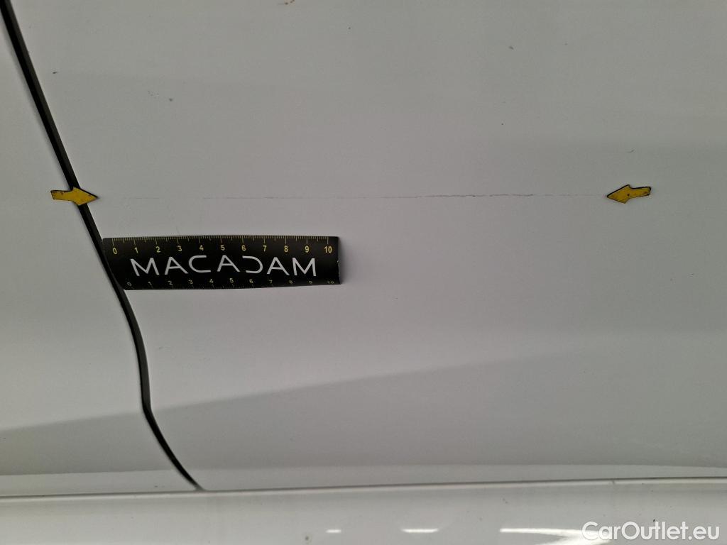  Toyota  Yaris TOYOTA  Hybride / 2019 / 5P / Berline Hybride 116h Dynamic Business Beyond Zer #2