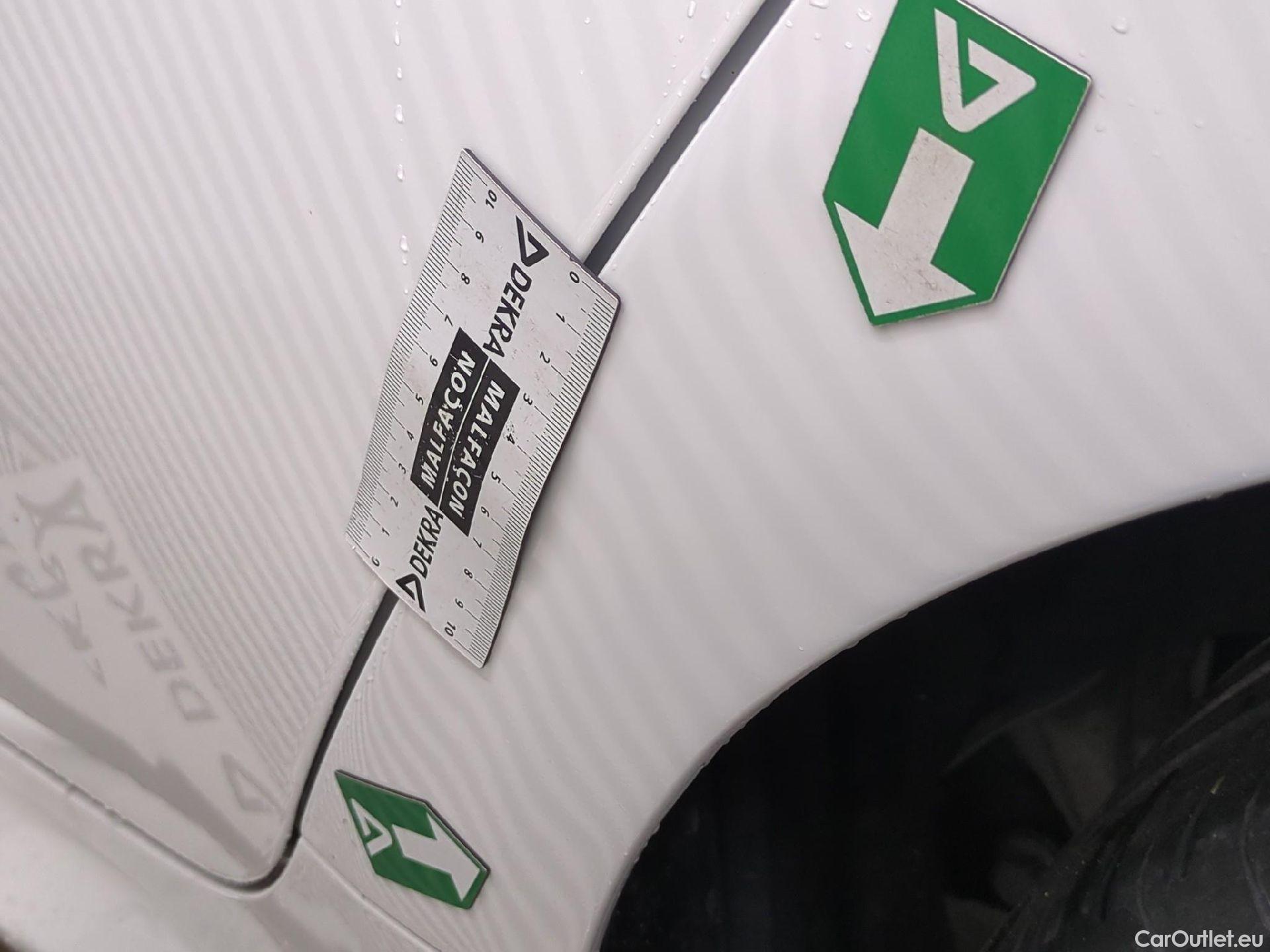  Toyota  Yaris TOYOTA  Hybride / 2019 / 5P / Berline Hybride 116h France Business Stage Acad #7