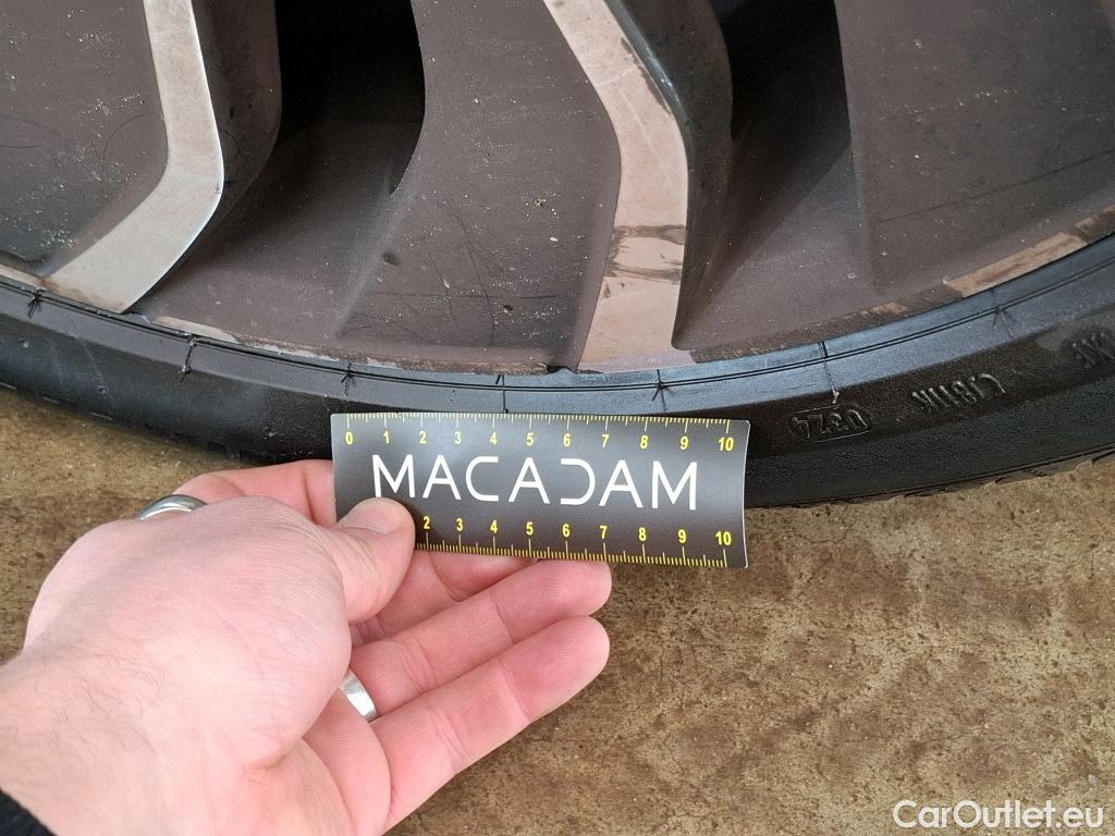  Volkswagen  Golf  VOLKSWAGEN / 2020 / 5P / Berline 2.0 TDI SCR 150 DSG7 Life Busi 1st #29