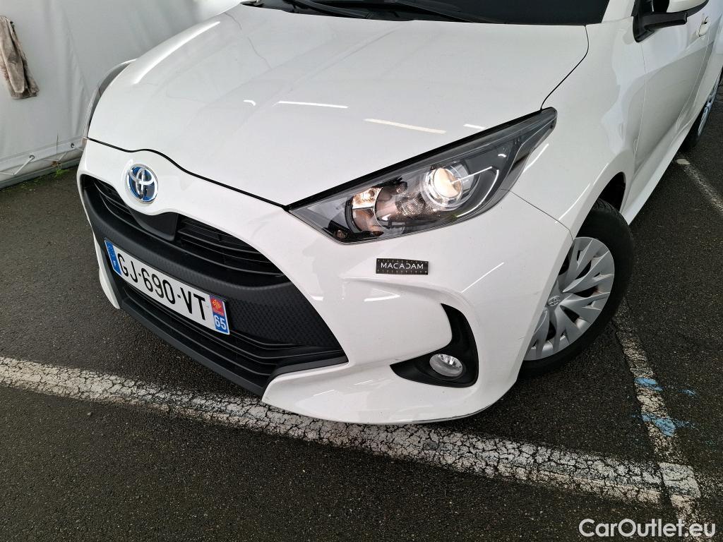  Toyota  Yaris TOYOTA  Hybride / 2019 / 5P / Berline Hybride 116h Dynamic Business Beyond Zer #3