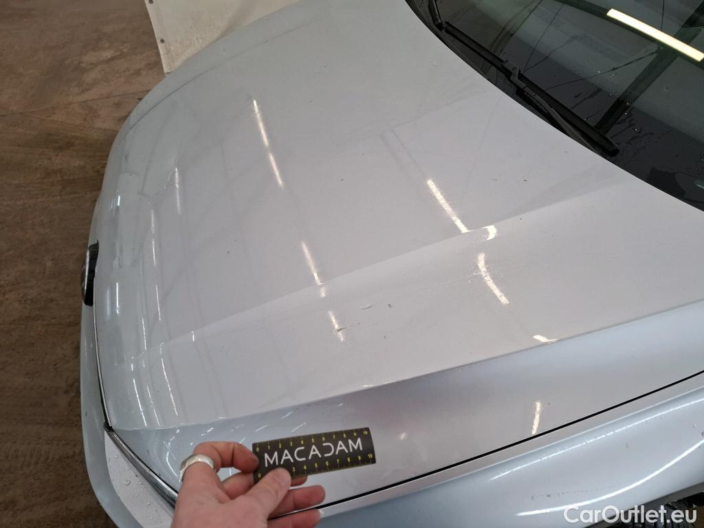  Volkswagen  Golf  VOLKSWAGEN / 2020 / 5P / Berline 2.0 TDI SCR 150 DSG7 Life Busi 1st #40