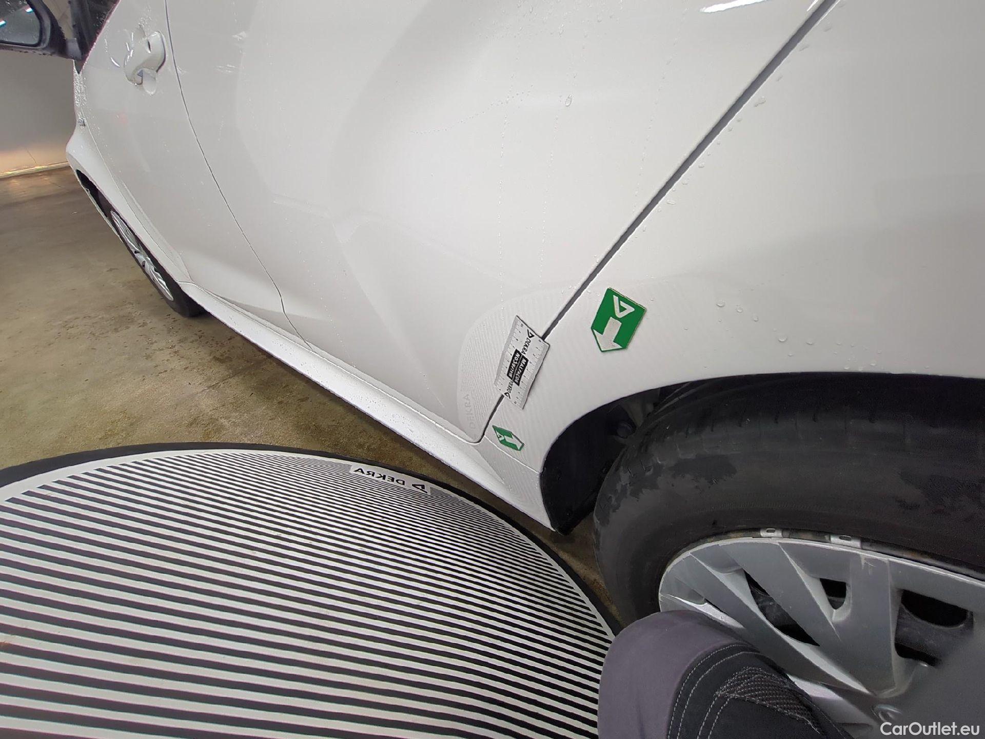  Toyota  Yaris TOYOTA  Hybride / 2019 / 5P / Berline Hybride 116h France Business Stage Acad #9