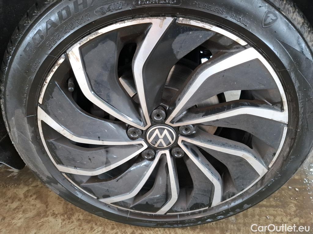  Volkswagen  Golf  VOLKSWAGEN / 2020 / 5P / Berline 2.0 TDI SCR 150 DSG7 Life Busi 1st #17