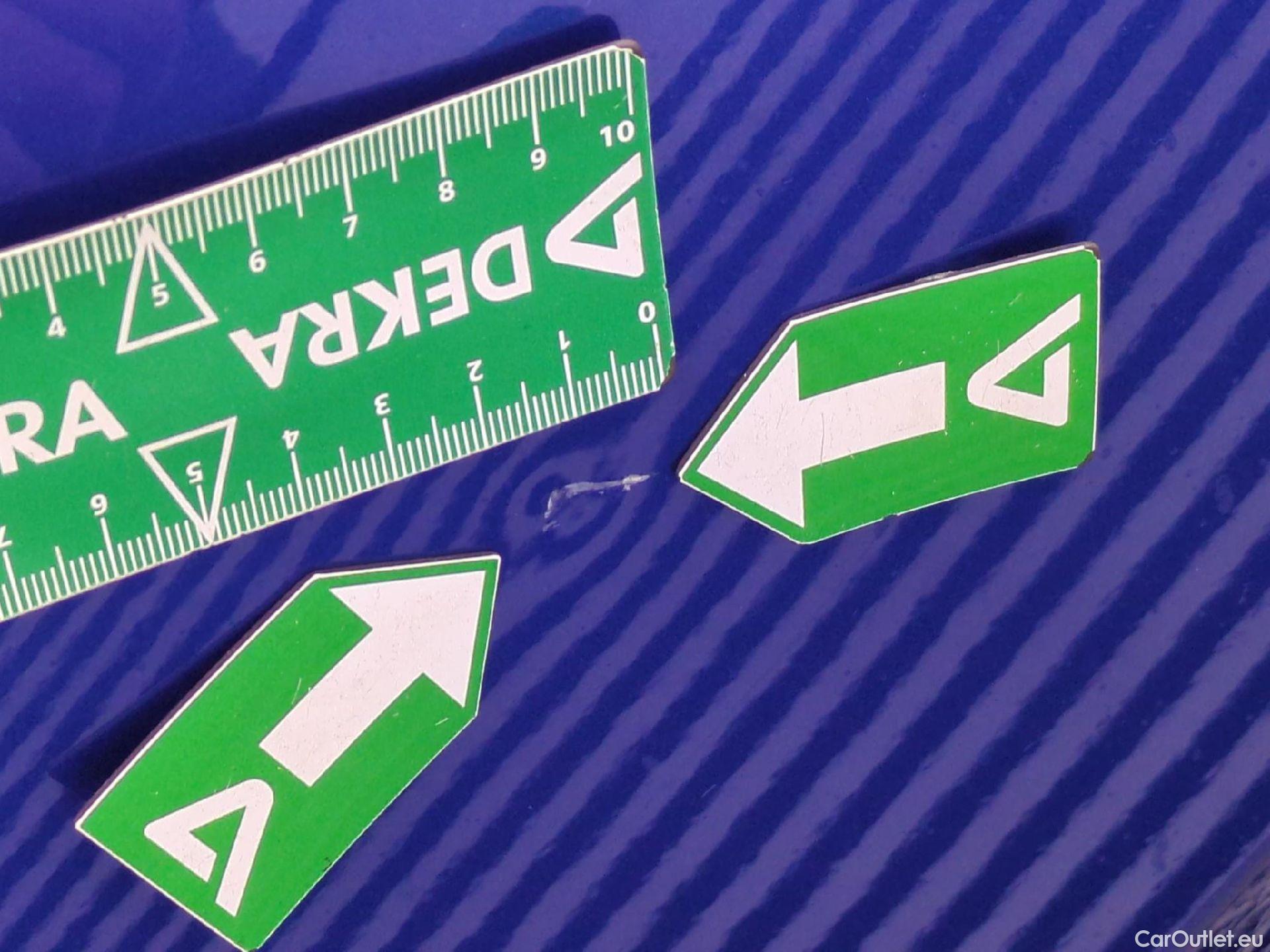  Toyota  C-HR TOYOTA  / 2016 / 5P / SUV 1.8 Hybride 122 Dynamic Business Beyond #14