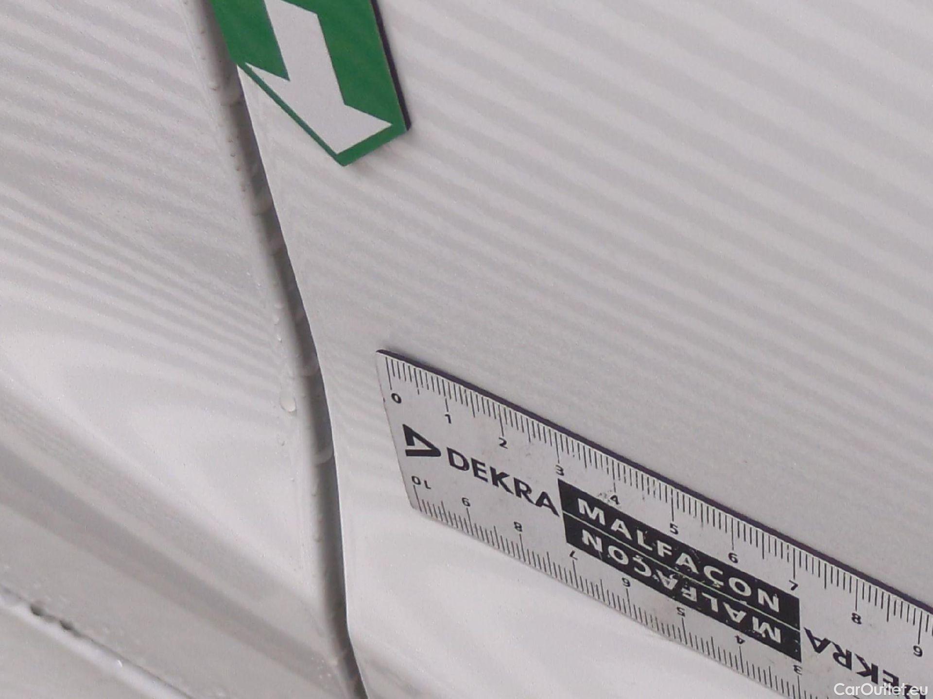  Toyota  Yaris TOYOTA  Hybride / 2019 / 5P / Berline Hybride 116h France Business Stage Acad #2