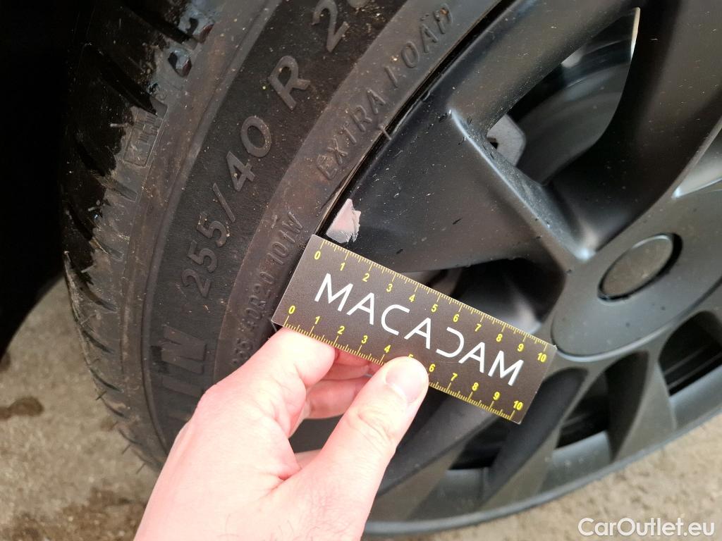  Tesla  Model Y TESLA  / 2020 / 5P / SUV Grande Autonomie Dual Motor AWD #3