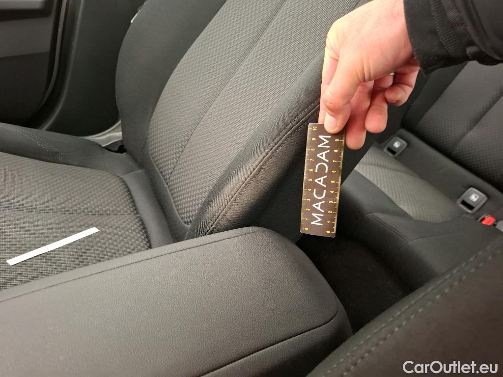  Bmw  Serie 1 BMW Série 1 / 2019 / 5P / Berline 116i DKG7 Business Design #1