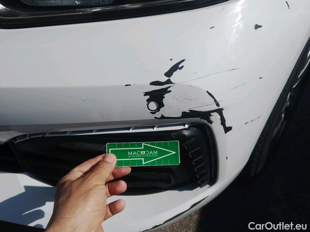  Bmw  Serie 1 BMW  / 2019 / 5P / berlina con portón 116d #4