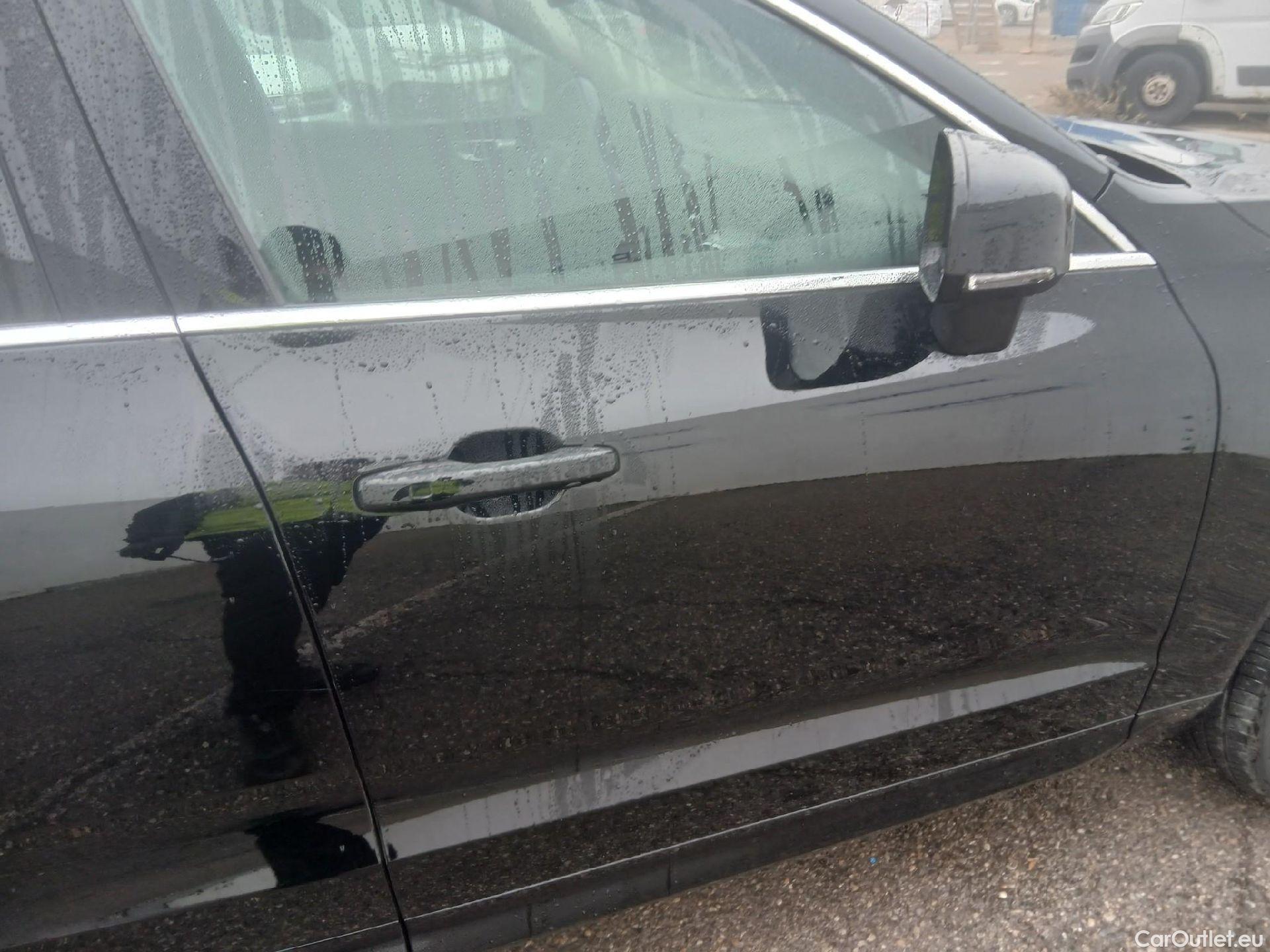  Volvo  XC60 VOLVO  / 2017 / 5P / todoterreno 2.0 B4 D Momentum Pro Auto #9