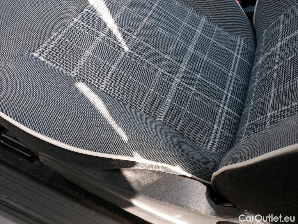  Fiat  500 FIAT  / 2015 / 3P / berlina con portón Lounge 1.2 8v 51KW (69 CV) (AC) #22