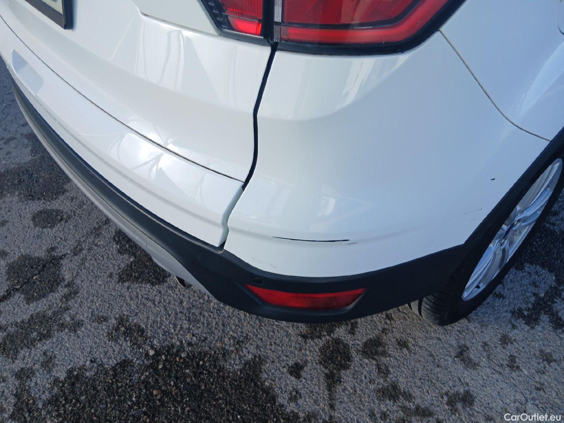  Ford  Kuga FORD  / 2016 / 5P / todoterreno 1.5 EcoBoost 88kW 4x2 Trend+ (CX) #28