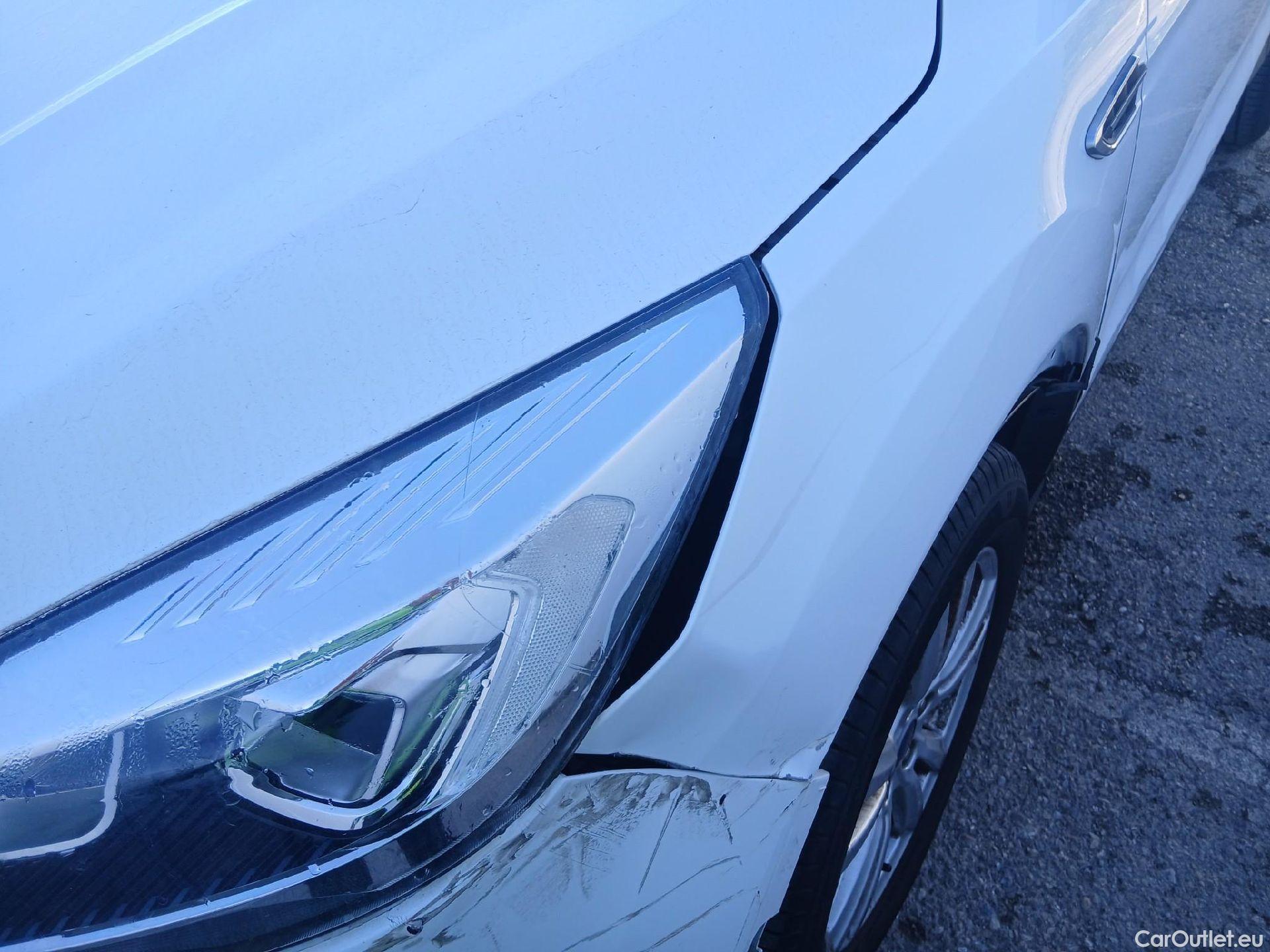  Ford  Kuga FORD  / 2016 / 5P / todoterreno 1.5 EcoBoost 88kW 4x2 Trend+ (CX) #11