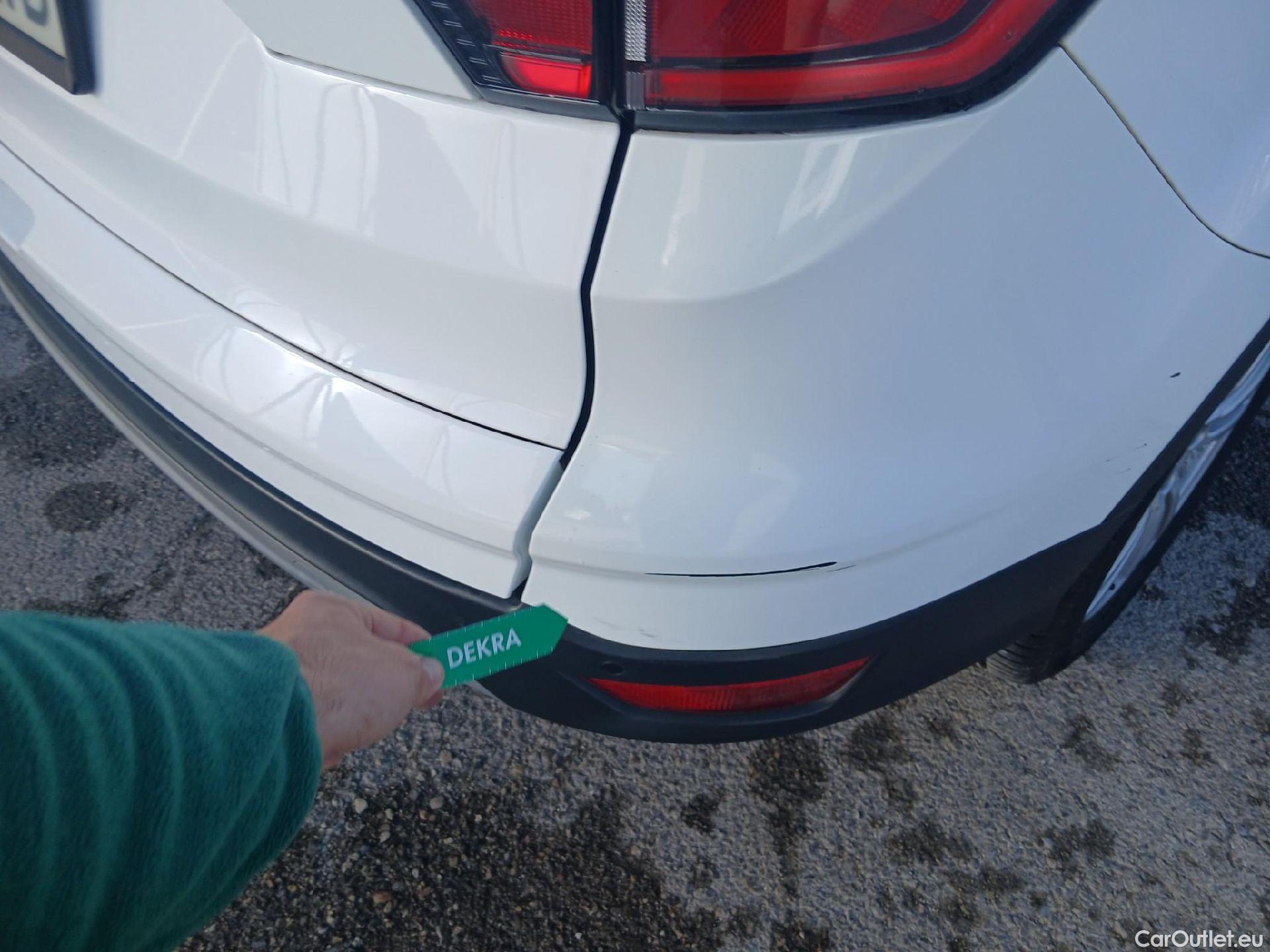  Ford  Kuga FORD  / 2016 / 5P / todoterreno 1.5 EcoBoost 88kW 4x2 Trend+ (CX) #27