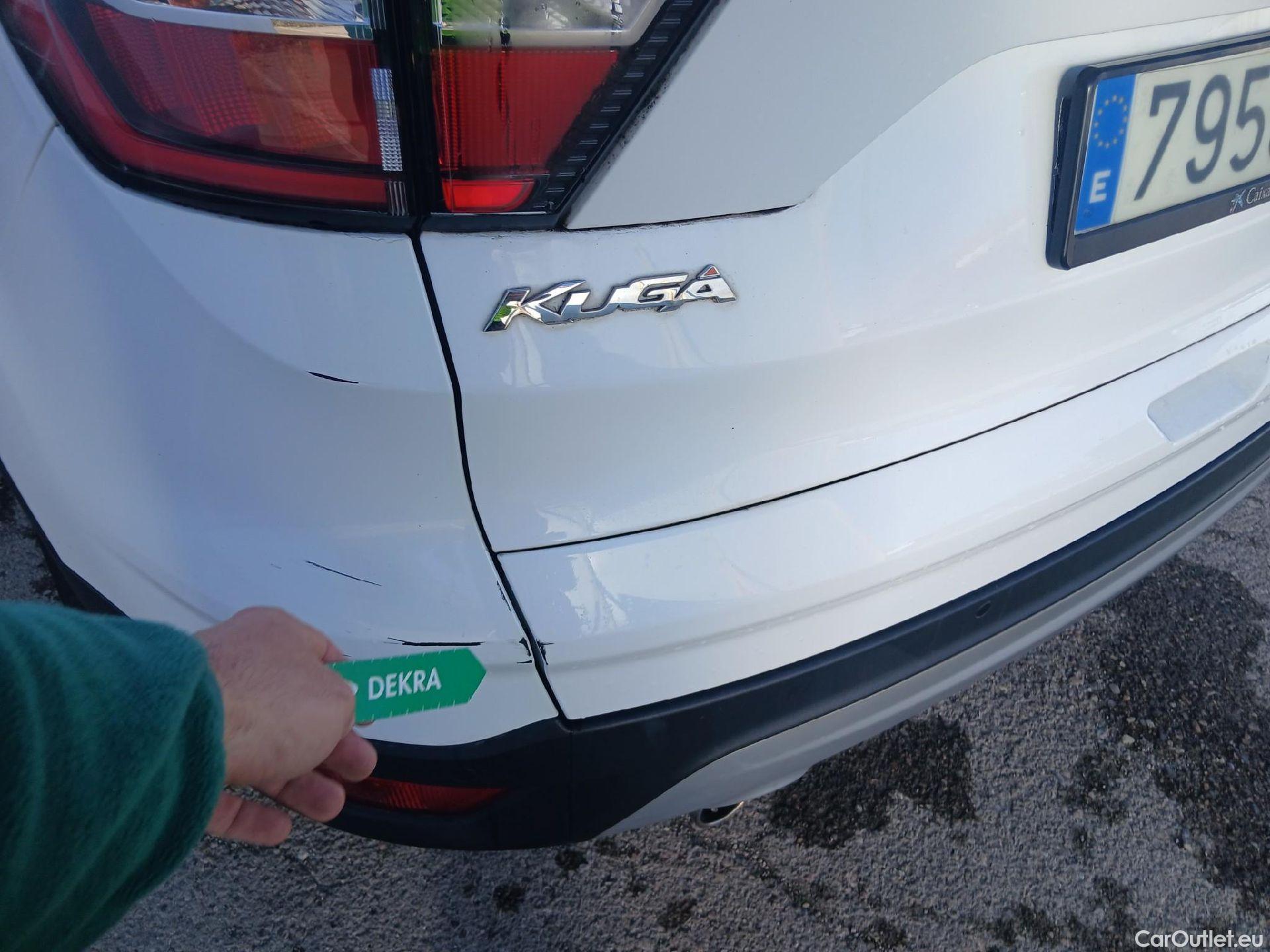  Ford  Kuga FORD  / 2016 / 5P / todoterreno 1.5 EcoBoost 88kW 4x2 Trend+ (CX) #23