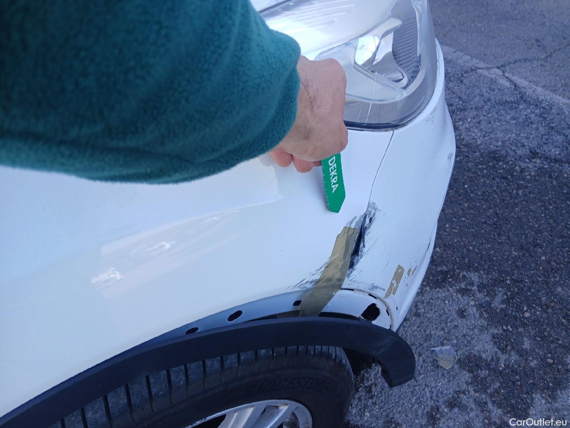  Ford  Kuga FORD  / 2016 / 5P / todoterreno 1.5 EcoBoost 88kW 4x2 Trend+ (CX) #35