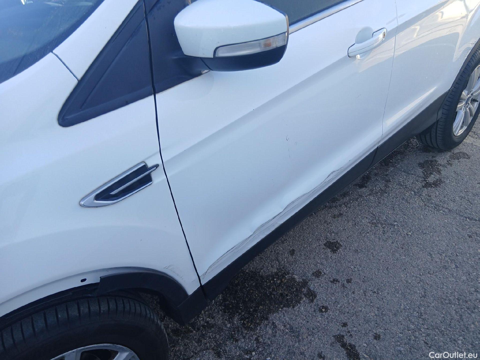  Ford  Kuga FORD  / 2016 / 5P / todoterreno 1.5 EcoBoost 88kW 4x2 Trend+ (CX) #16