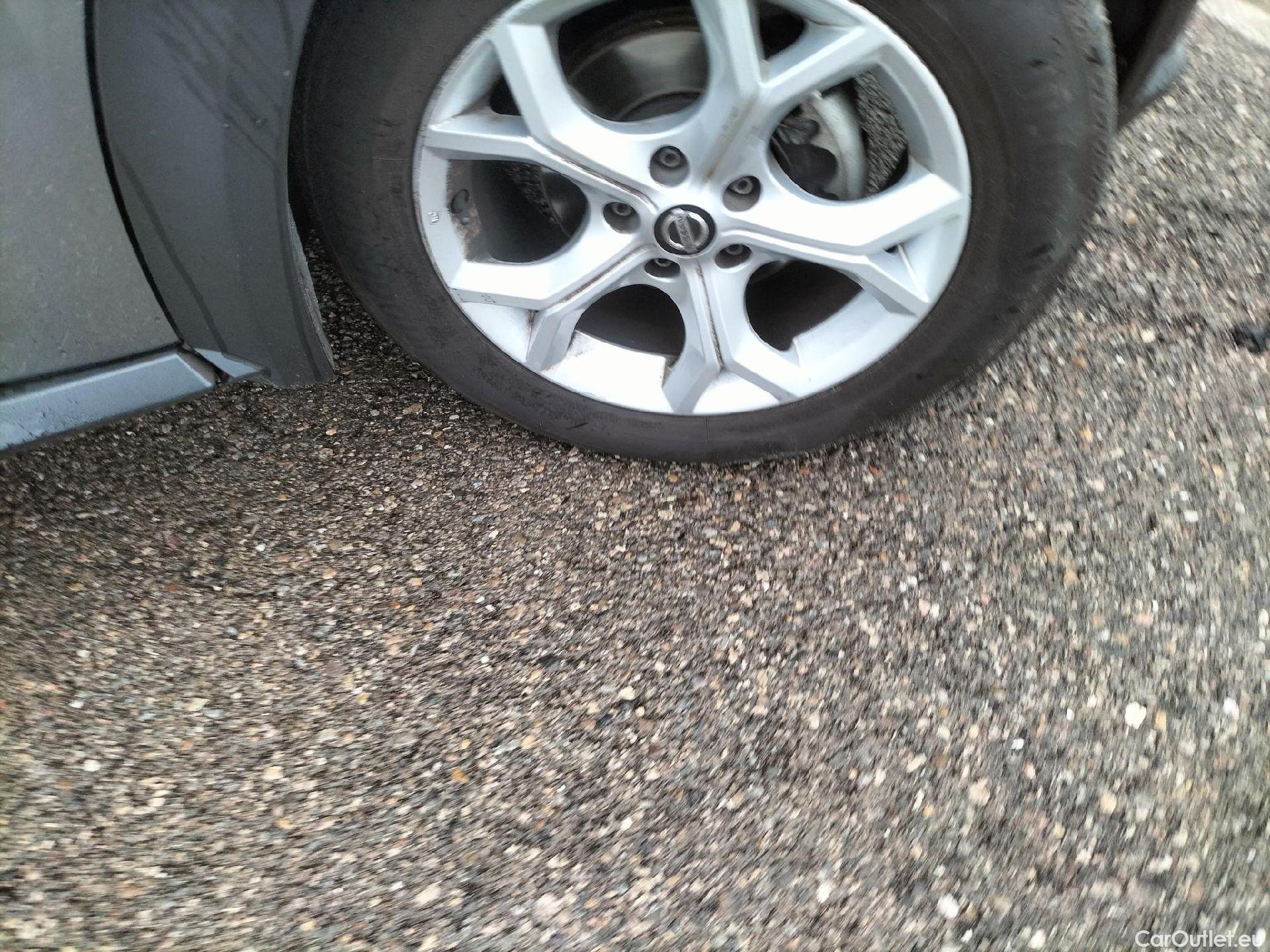  Nissan  Juke NISSAN  / 2019 / 5P / crossover DIG-T 84 kW (114 CV) DCT 7 V N-Connecta (AC2) #16