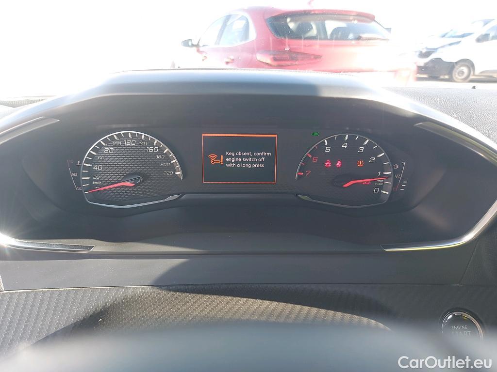  Peugeot  2008 PEUGEOT  / 2019 / 5P / todoterreno Allure BlueHDI 81kW (110CV) #15