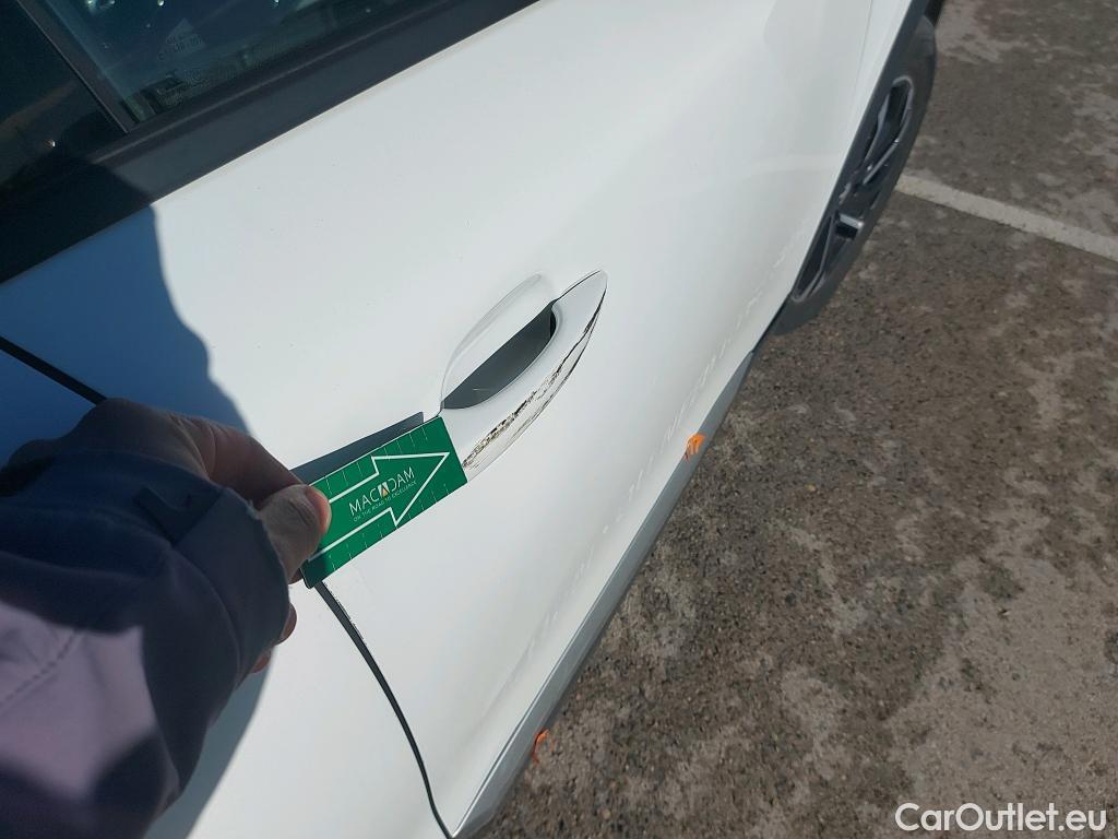  Peugeot  2008 PEUGEOT  / 2019 / 5P / todoterreno Allure BlueHDI 81kW (110CV) #12