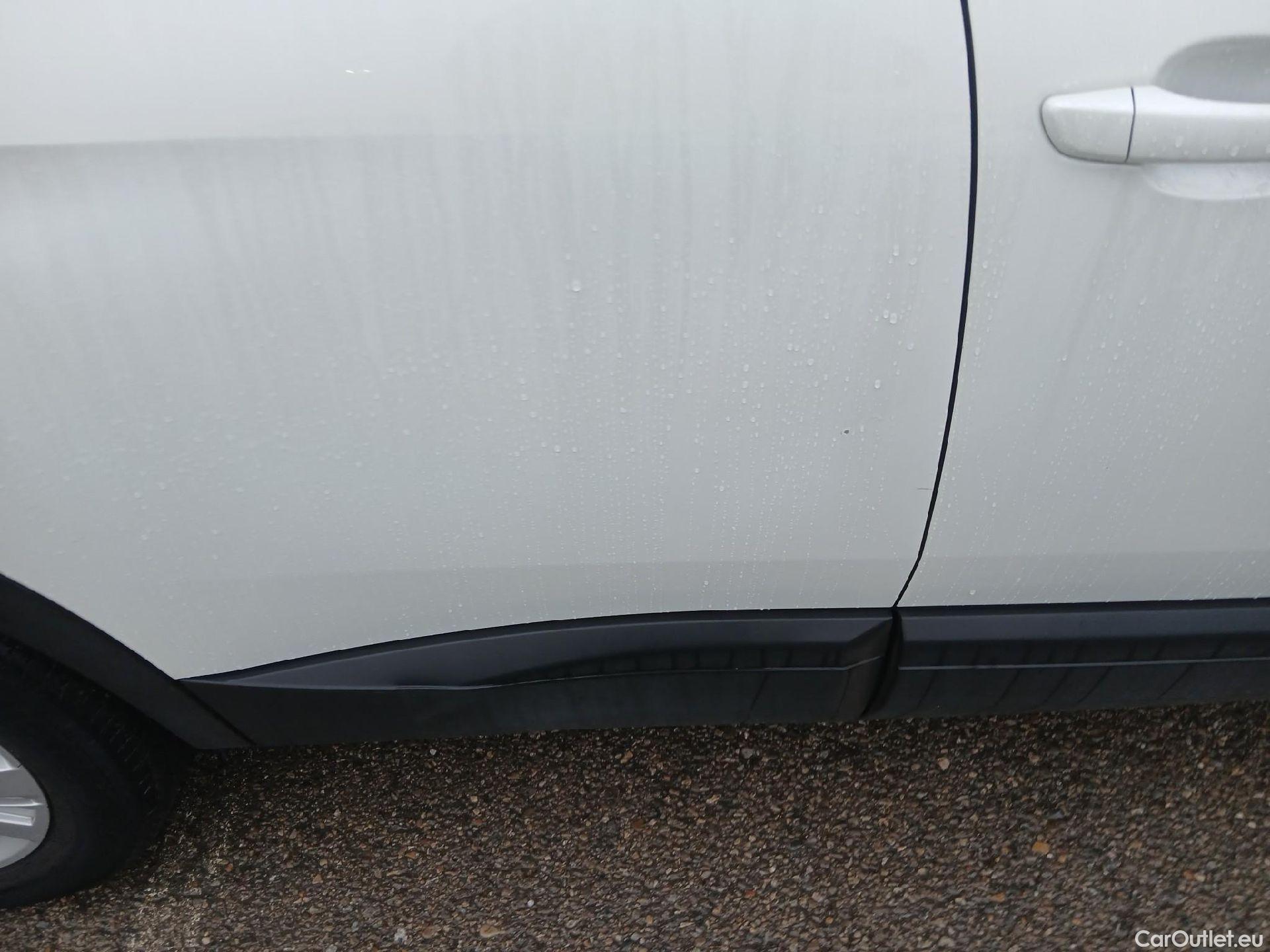  Peugeot  3008 PEUGEOT  / 2020 / 5P / todoterreno 1.2 PureTech 96KW S&S Active Pack #9