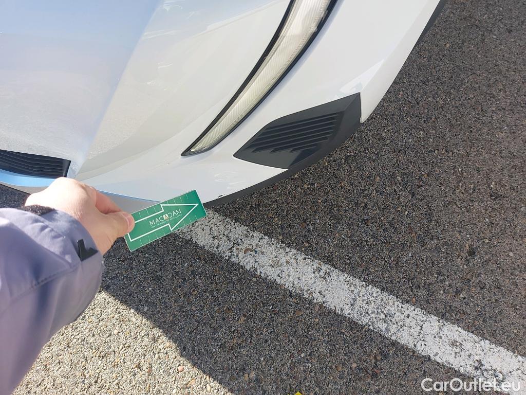  Peugeot  2008 PEUGEOT  / 2019 / 5P / todoterreno Allure BlueHDI 81kW (110CV) #8