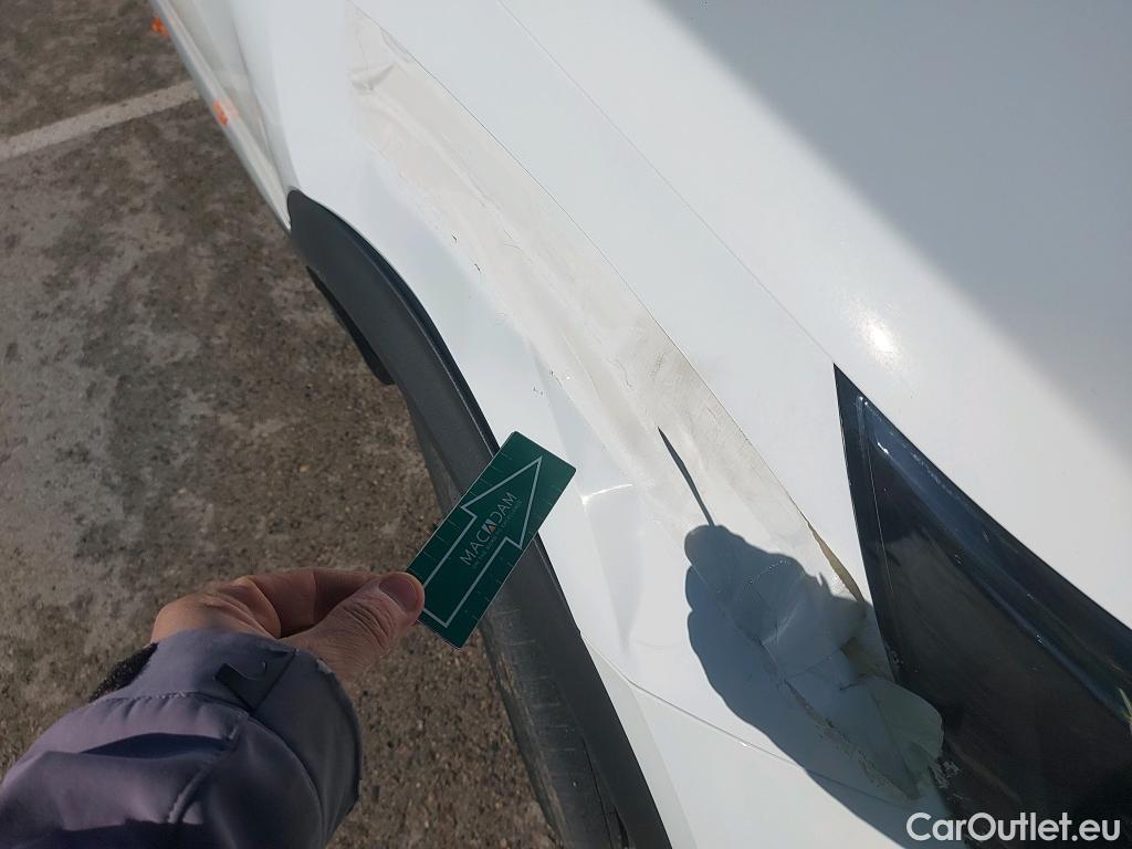  Peugeot  2008 PEUGEOT  / 2019 / 5P / todoterreno Allure BlueHDI 81kW (110CV) #2