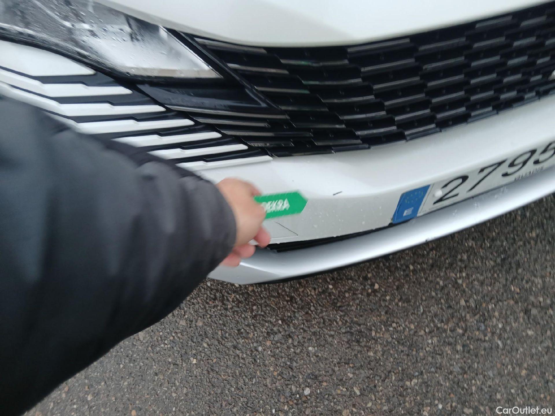  Peugeot  3008 PEUGEOT  / 2020 / 5P / todoterreno 1.2 PureTech 96KW S&S Active Pack #2