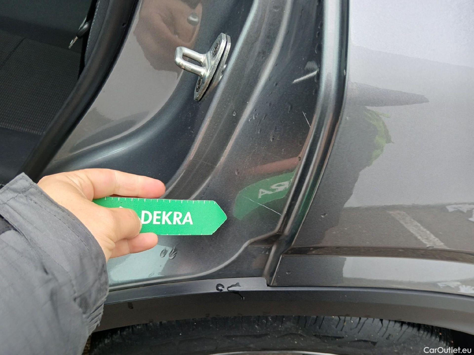  Nissan  Qashqai NISSAN  / 2021 / 5P / todoterreno DIG-T 116kW (158CV) mHEV Xtronic Acenta (AC) #4