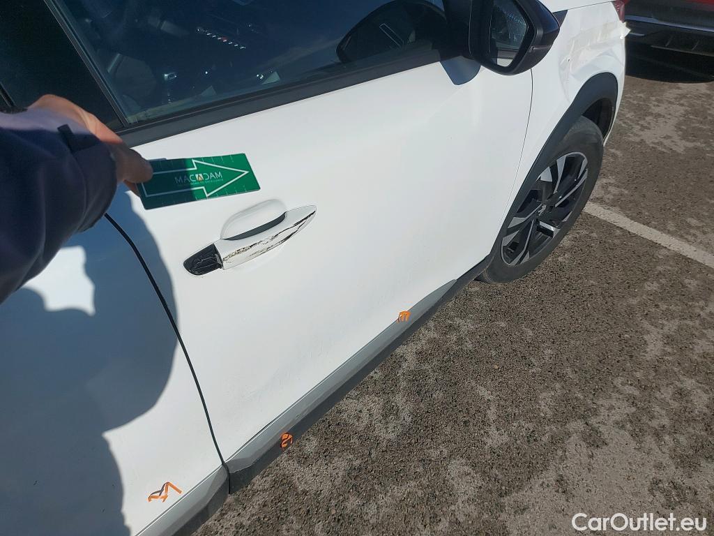  Peugeot  2008 PEUGEOT  / 2019 / 5P / todoterreno Allure BlueHDI 81kW (110CV) #11