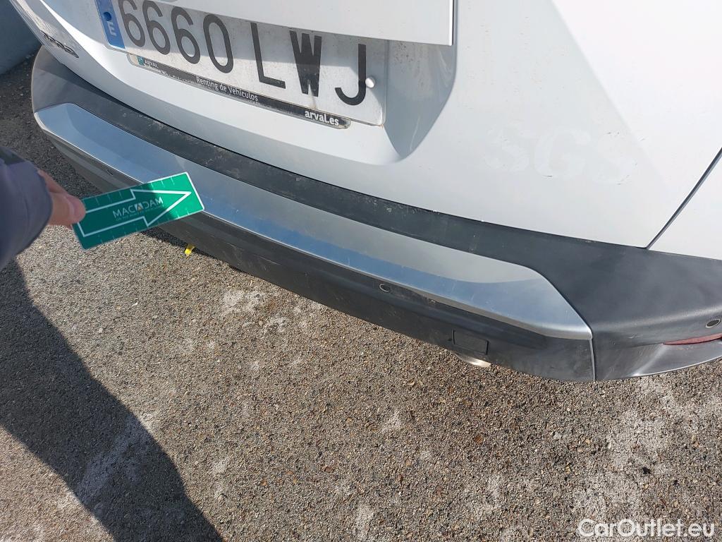  Peugeot  2008 PEUGEOT  / 2019 / 5P / todoterreno Allure BlueHDI 81kW (110CV) #9