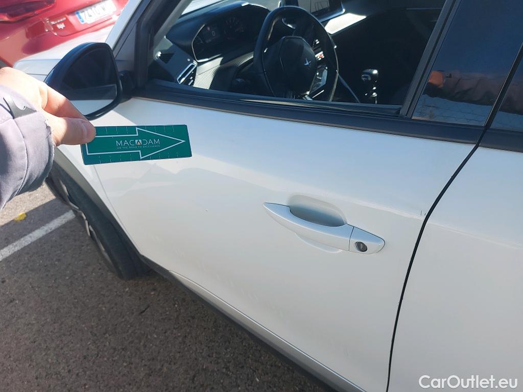  Peugeot  2008 PEUGEOT  / 2019 / 5P / todoterreno Allure BlueHDI 81kW (110CV) #5