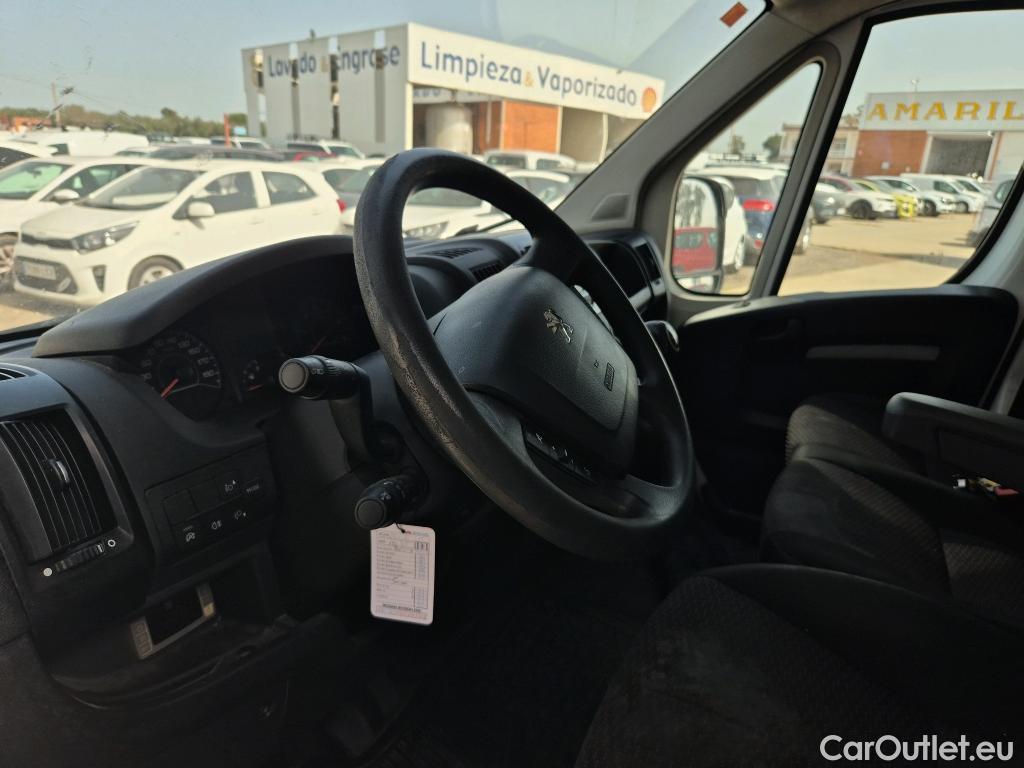  Peugeot  Boxer PEUGEOT  / 2014 / 4P / furgón Pack 330 L1 H1 BHDI 88kW(120CV) S&S 6 V. #EQUIPO FRIO  + ISOTERMO# #29