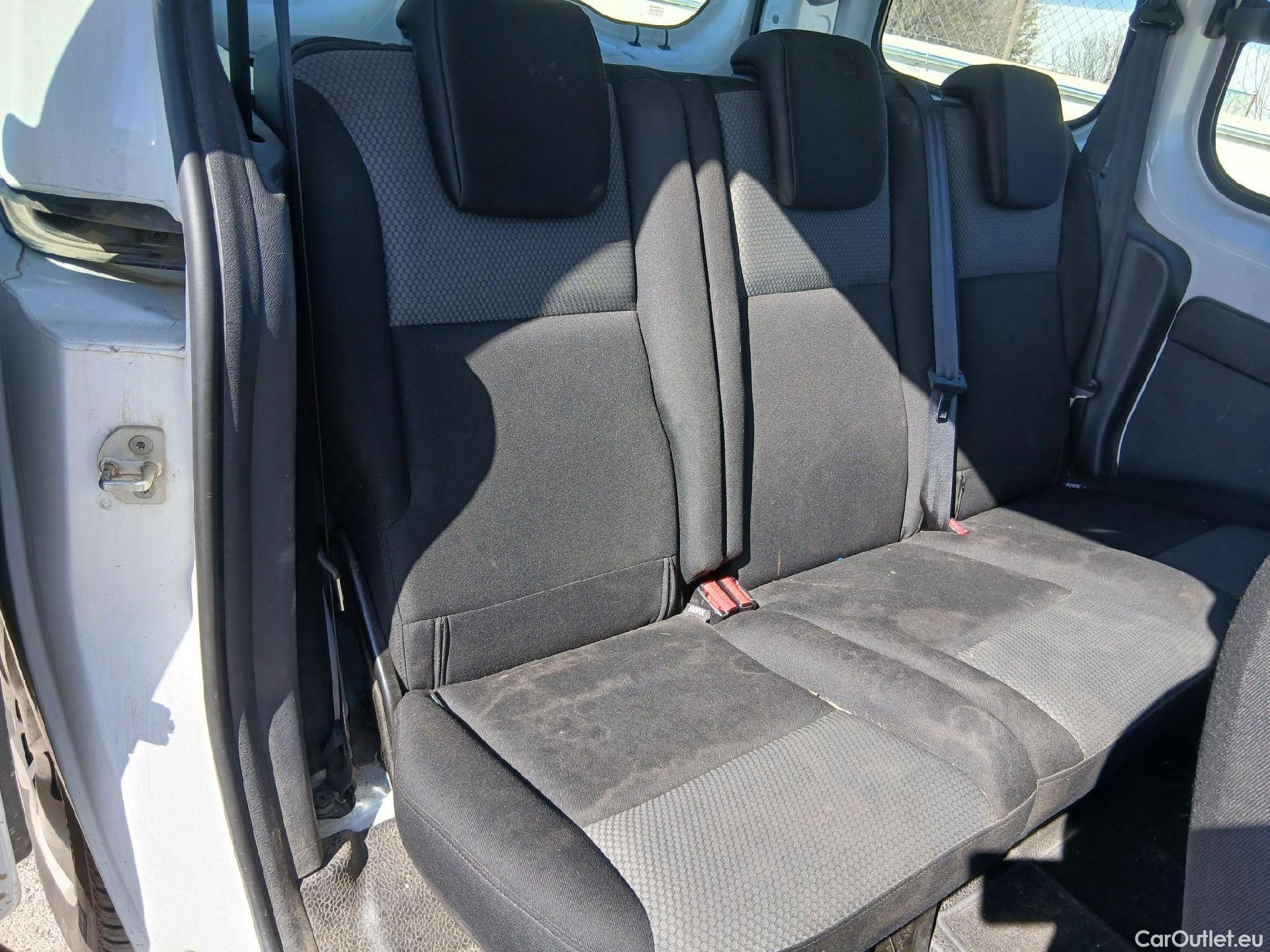  Renault  Kangoo RENAULT  Combi / 2013 / 4P / combi Profes. M1-AF Blue dCi 70 kW(95 CV) -SS) #39