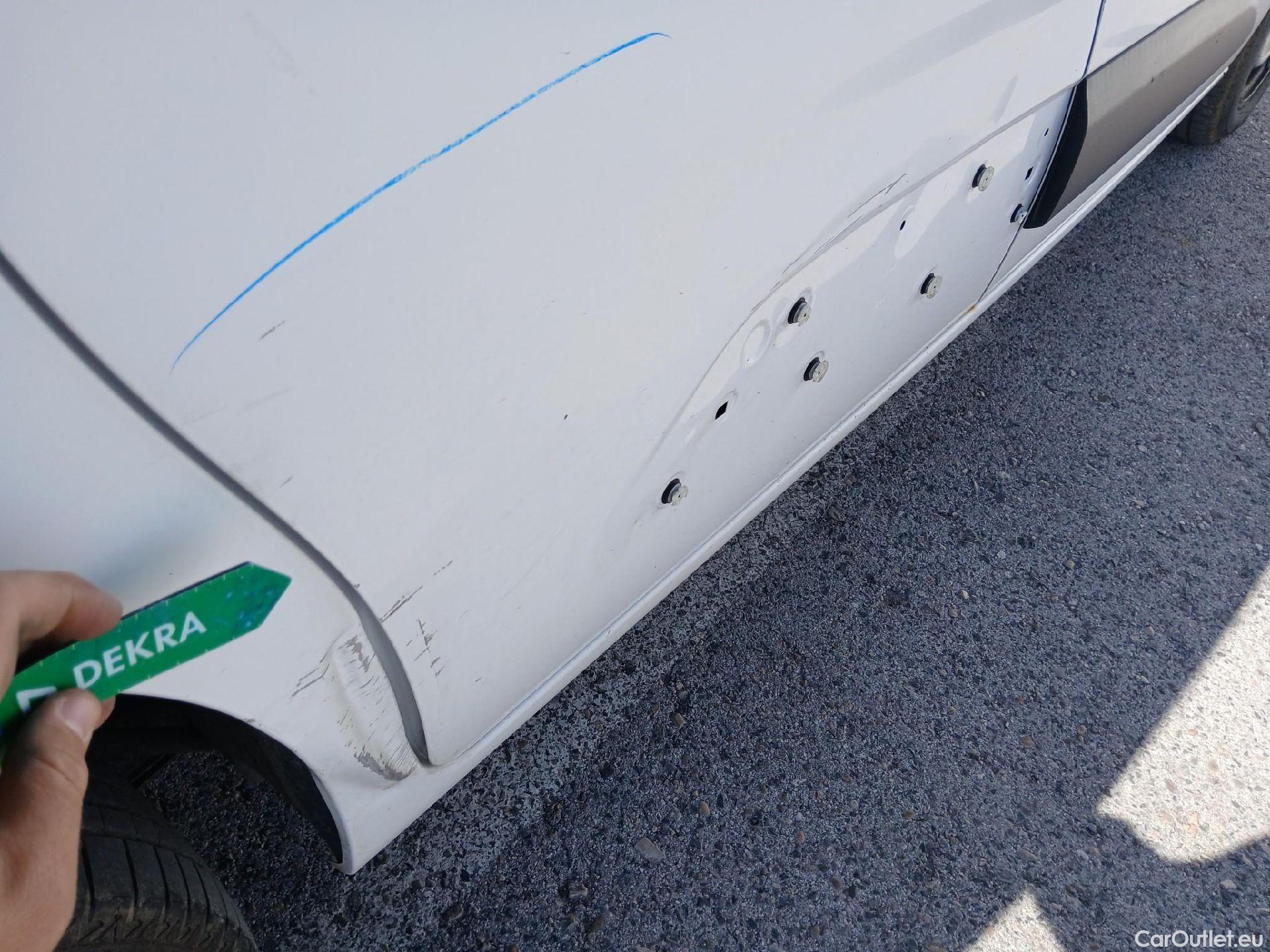  Peugeot  Partner PEUGEOT  / 2018 / 3P / furgón derivado de turismo Pro Standard 600kg BlueHDi 73kW (AC) #34