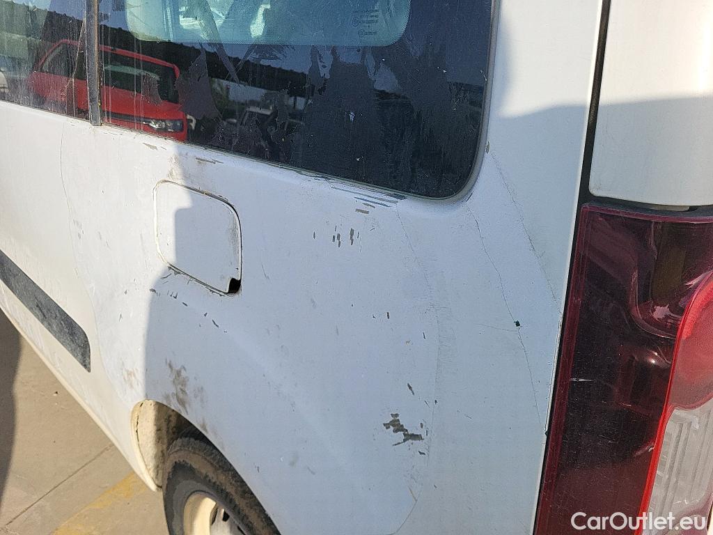  Peugeot  Partner PEUGEOT  / 2015 / 4P / combi TEPEE Access 1.6 BlueHDi 55KW (75CV) #35