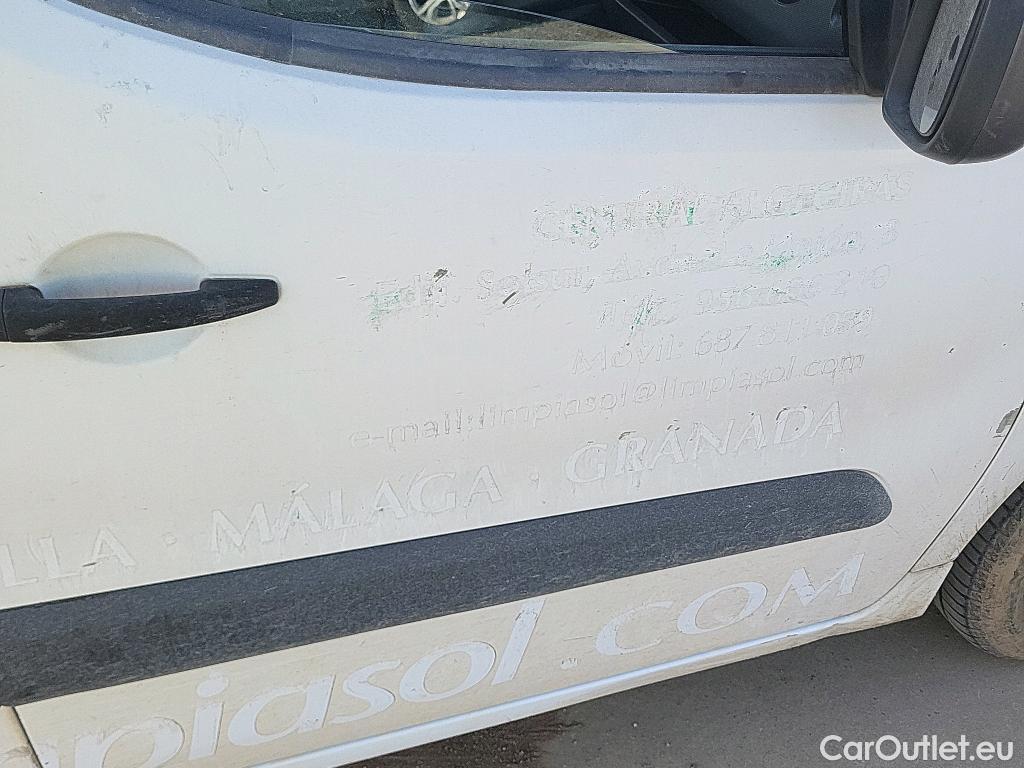  Peugeot  Partner PEUGEOT  / 2015 / 4P / combi TEPEE Access 1.6 BlueHDi 55KW (75CV) #38