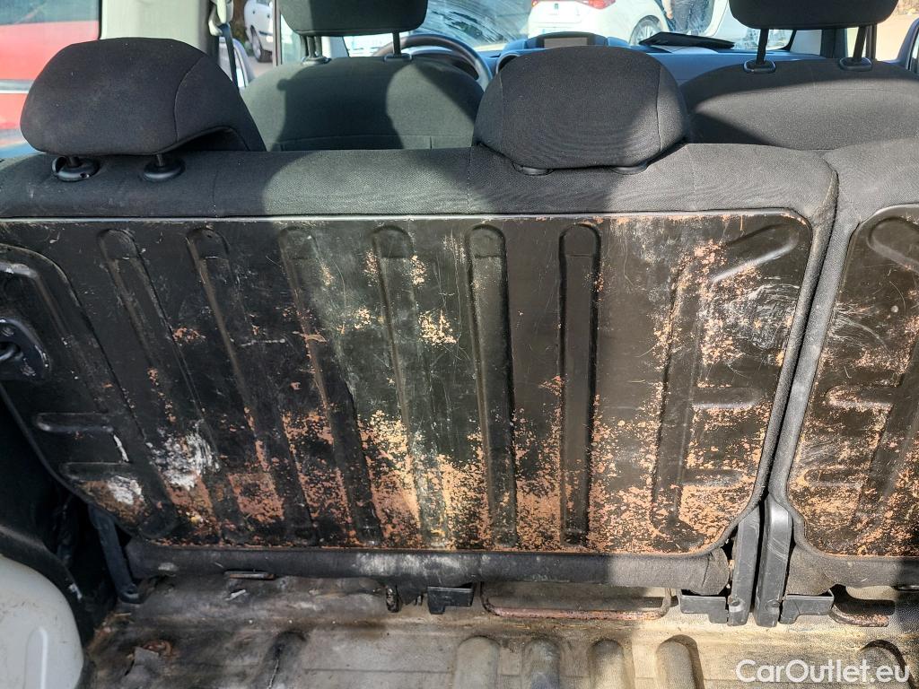  Peugeot  Partner PEUGEOT  / 2015 / 4P / combi TEPEE Access 1.6 BlueHDi 55KW (75CV) #32