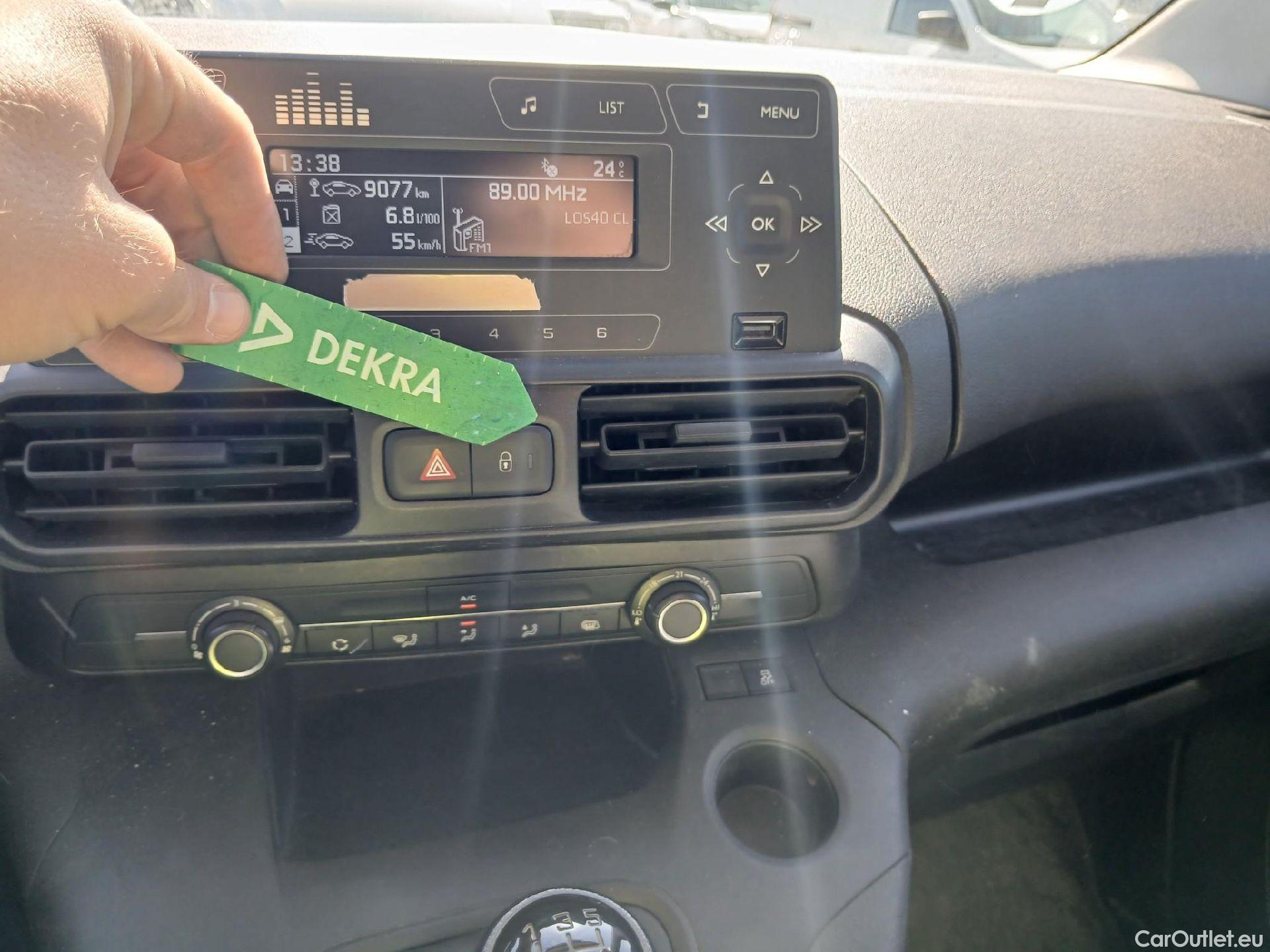  Peugeot  Partner PEUGEOT  / 2018 / 3P / furgón derivado de turismo Pro Standard 600kg BlueHDi 73kW (AC) #2