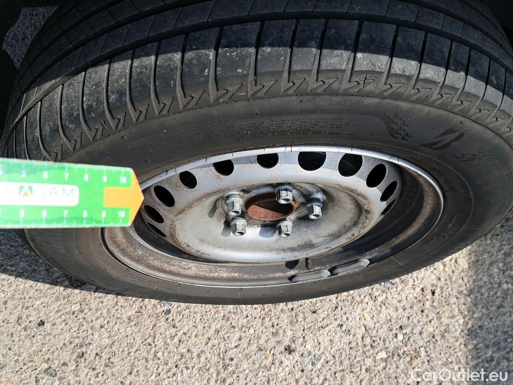  Renault  Kangoo RENAULT  Furgón/2021/4P/furgón derivado de turismo L1 1.5 Blue dCi 70kW (95CV) #44