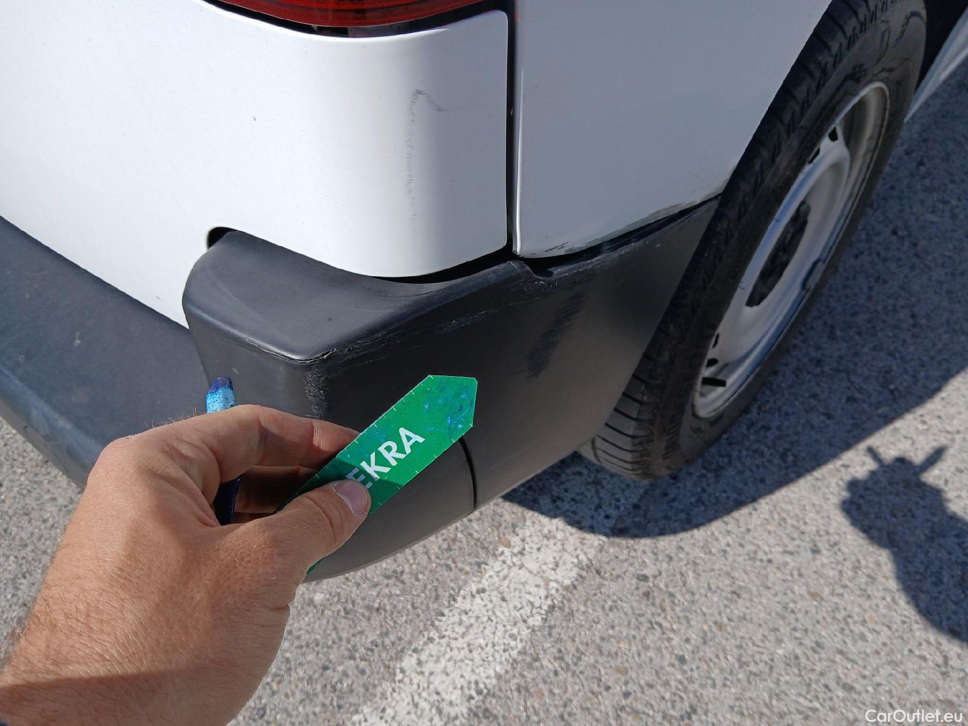  Peugeot  Partner PEUGEOT  / 2018 / 3P / furgón derivado de turismo Pro Standard 600kg BlueHDi 73kW (AC) #30