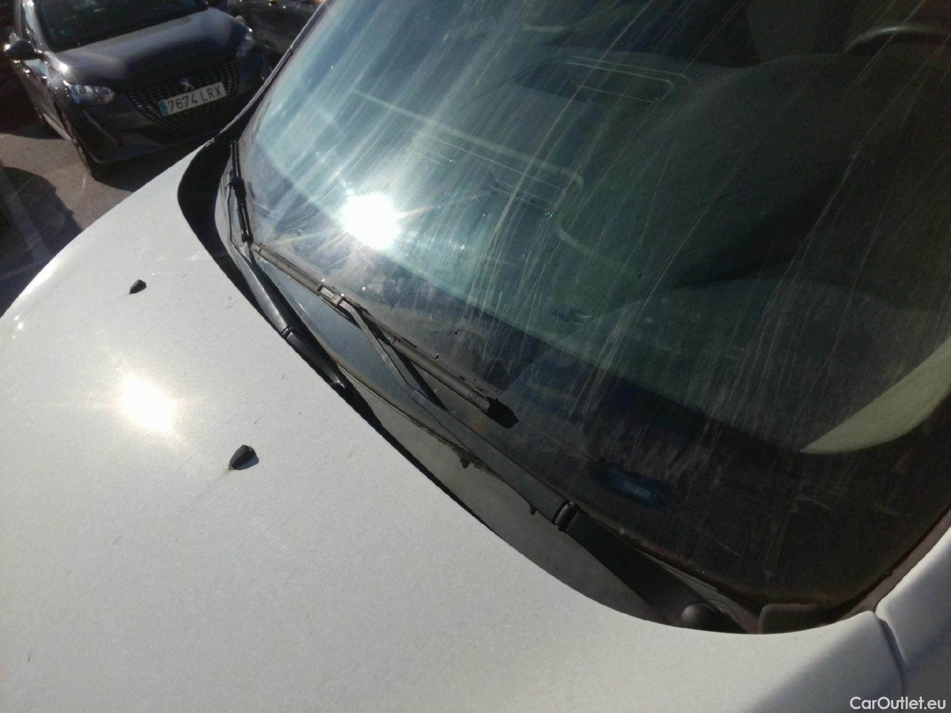  Peugeot  Expert PEUGEOT  / 2016 / 4P / combi Combi 1.6 BlueHDi 73KW (100CV) Standard #32