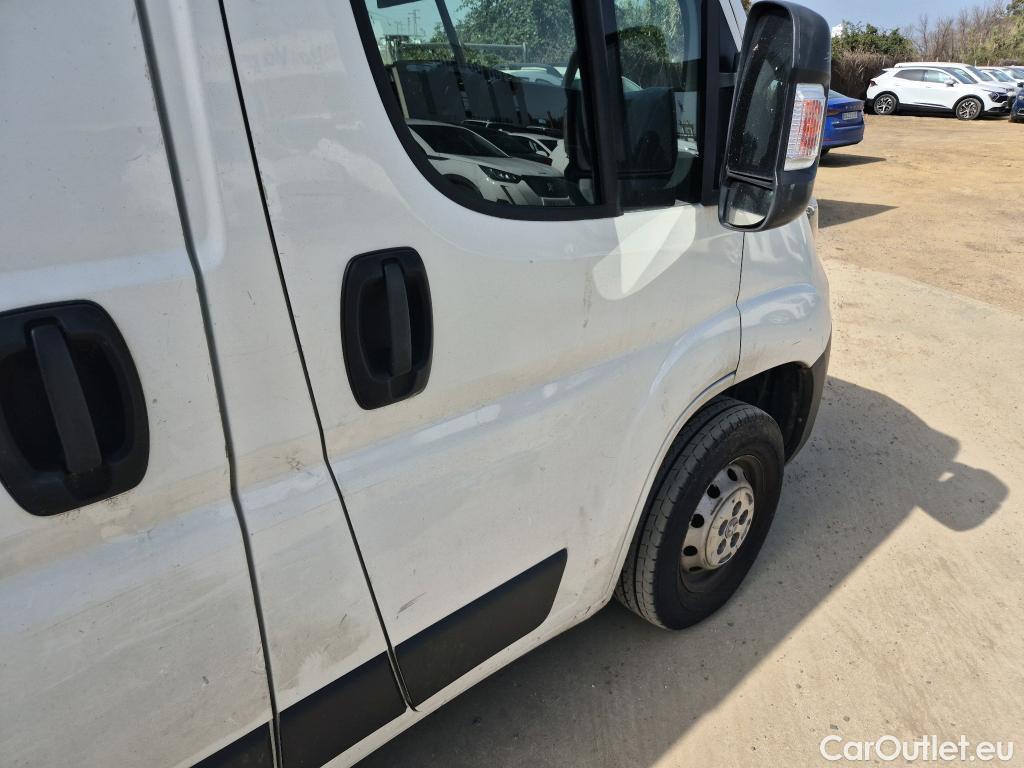  Peugeot  Boxer PEUGEOT  / 2014 / 4P / furgón Pack 330 L1 H1 BHDI 88kW(120CV) S&S 6 V. #EQUIPO FRIO  + ISOTERMO# #20