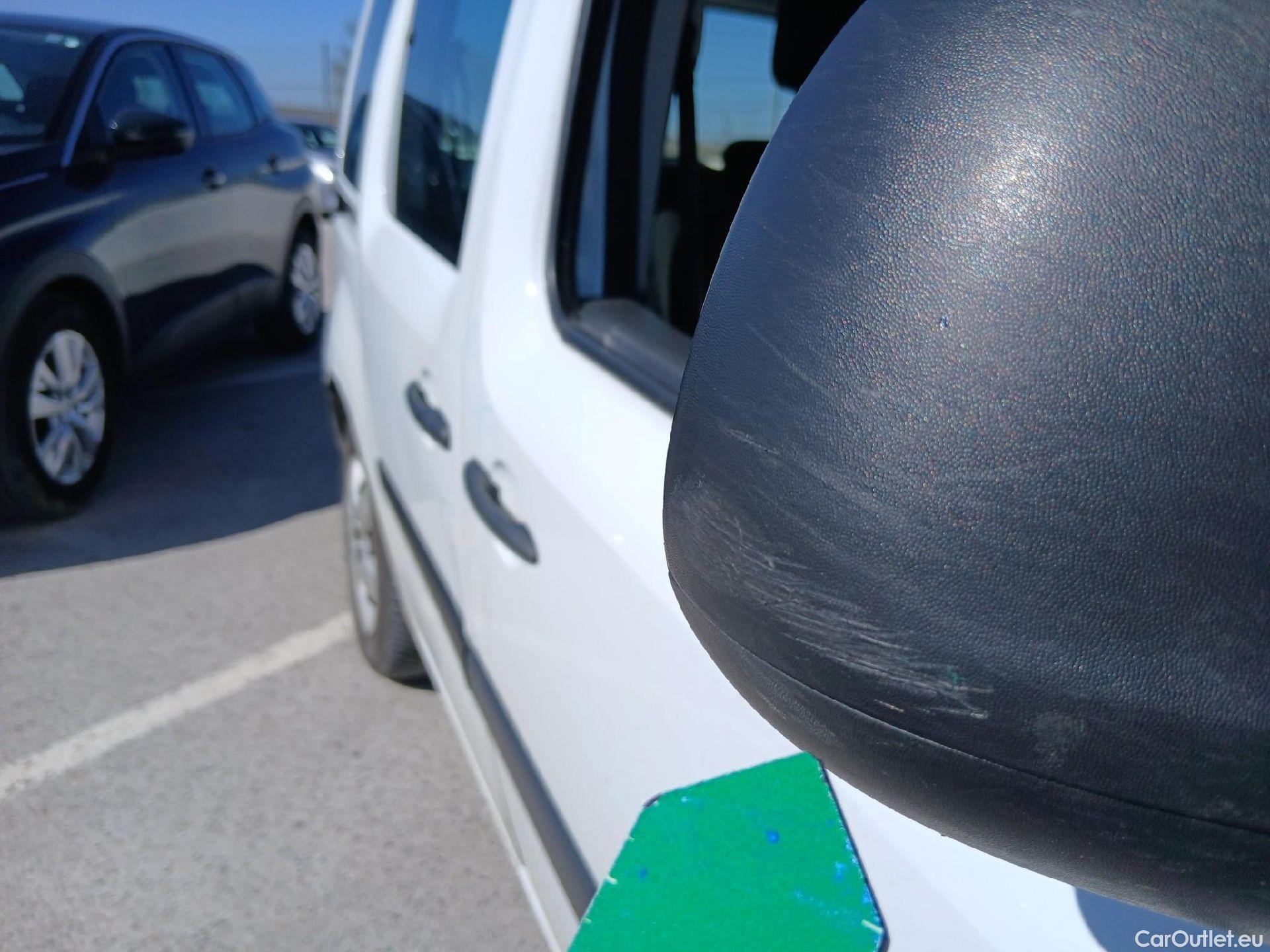  Renault  Kangoo RENAULT  Combi / 2013 / 4P / combi Profes. M1-AF Blue dCi 70 kW(95 CV) -SS) #41