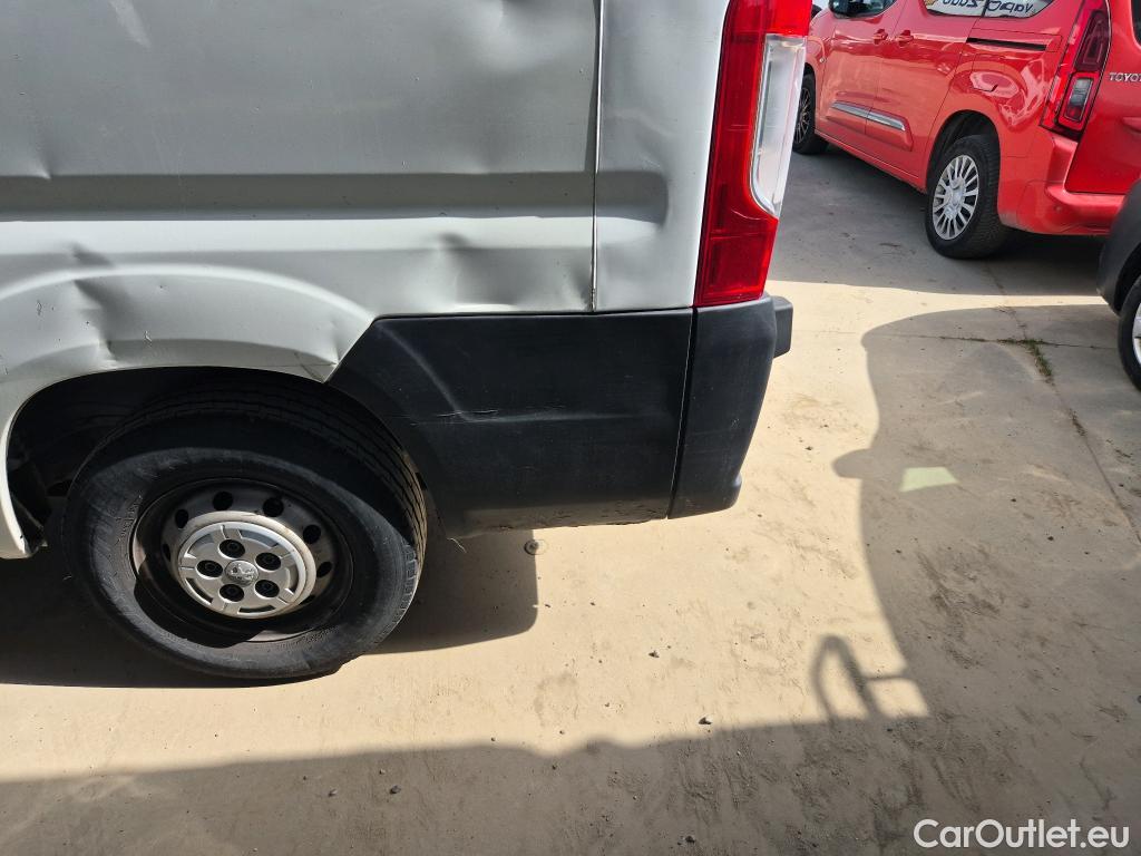  Peugeot  Boxer PEUGEOT  / 2014 / 4P / furgón Pack 330 L1 H1 BHDI 88kW(120CV) S&S 6 V. #EQUIPO FRIO  + ISOTERMO# #38