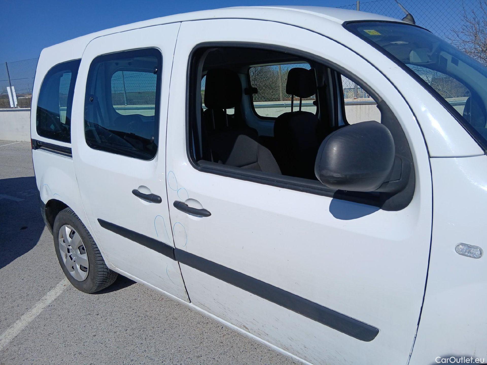  Renault  Kangoo RENAULT  Combi / 2013 / 4P / combi Profes. M1-AF Blue dCi 70 kW(95 CV) -SS) #35